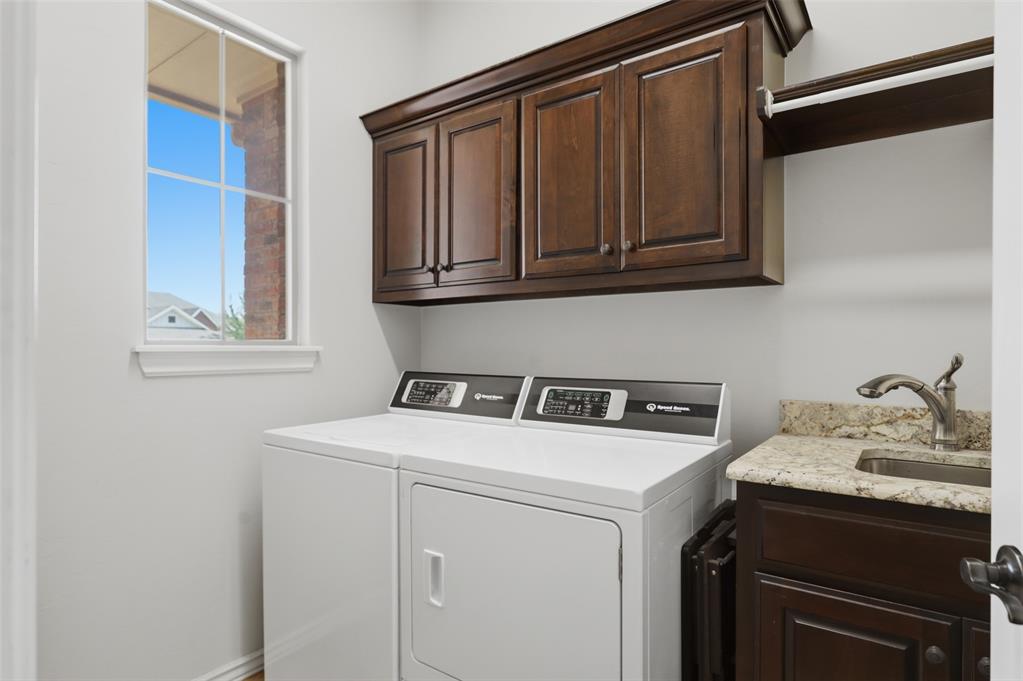 13608 Cobblestone Curve Road Property Photo 29