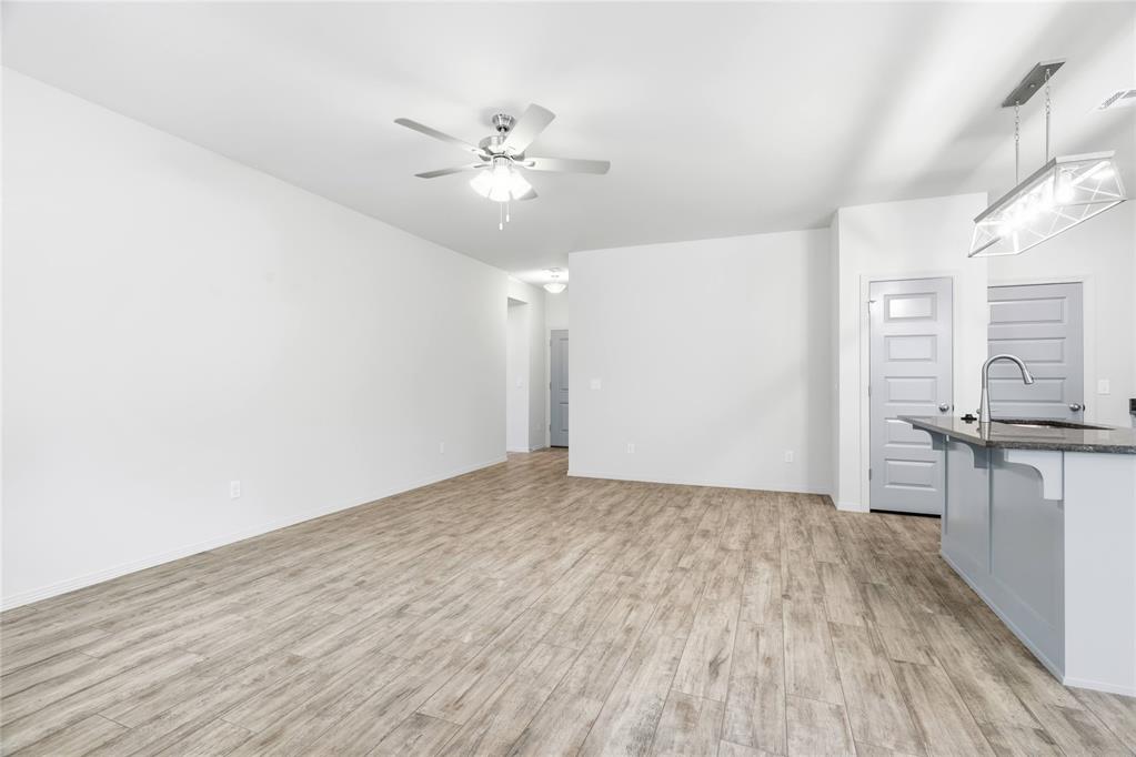 4616 Lincoln Landing Property Photo 9