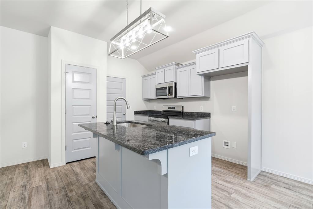 4616 Lincoln Landing Property Photo 10