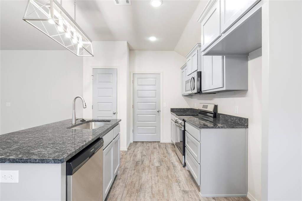 4616 Lincoln Landing Property Photo 14