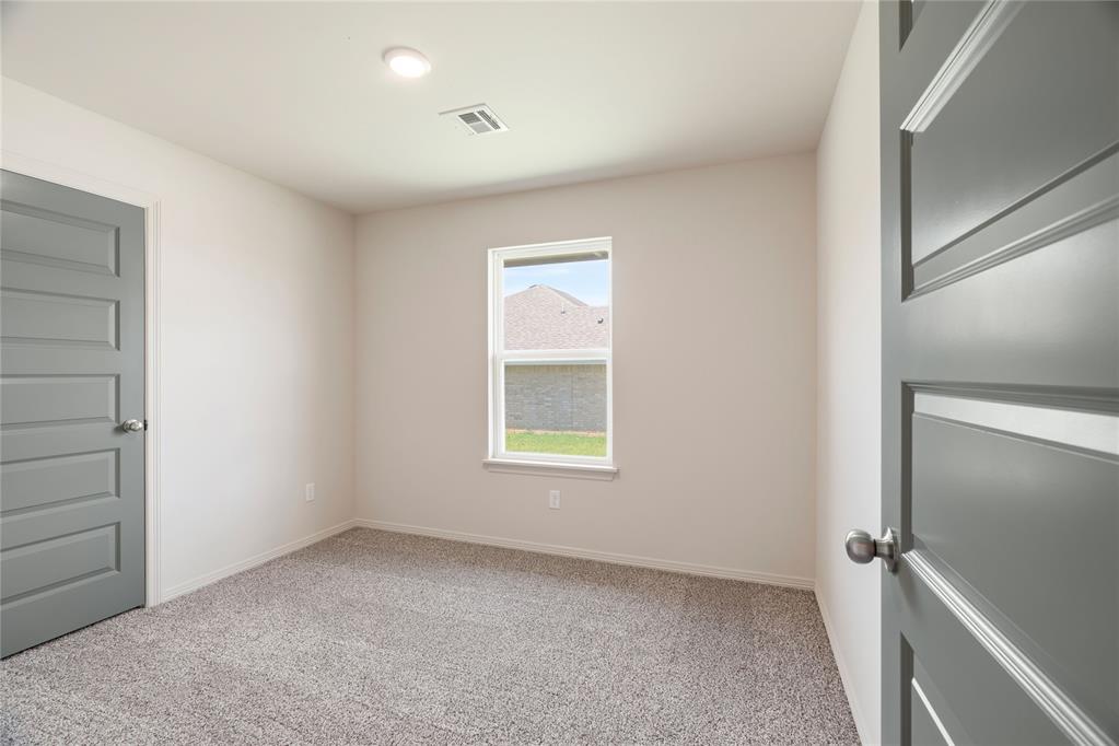 4640 Lincoln Landing Property Photo 18