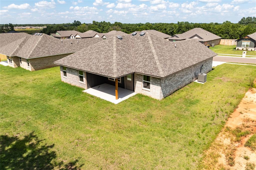 4640 Lincoln Landing Property Photo 38