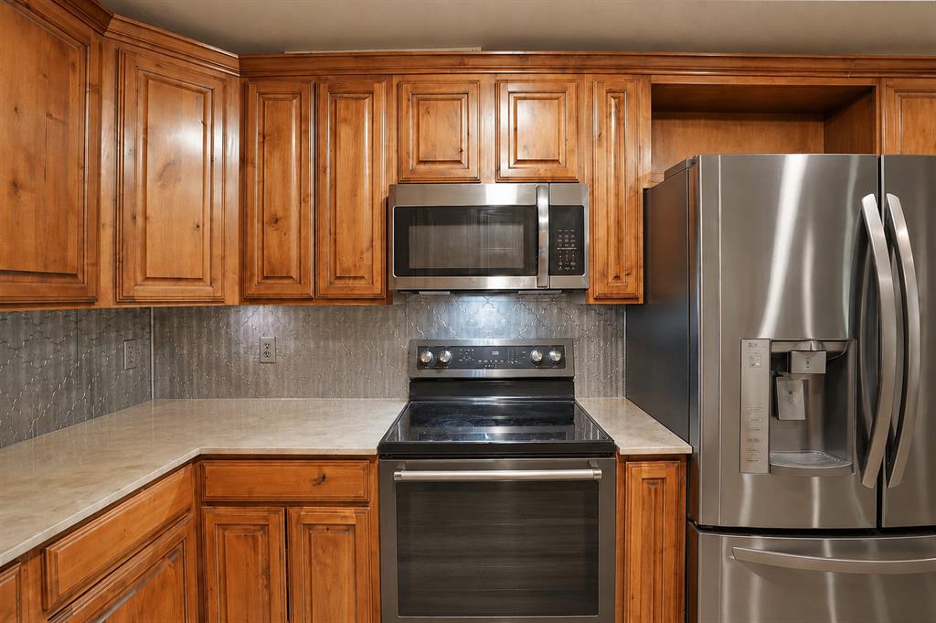 16100 County Road 20 Property Photo 10
