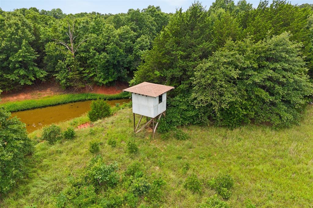 N Harrah Road Property Photo 3