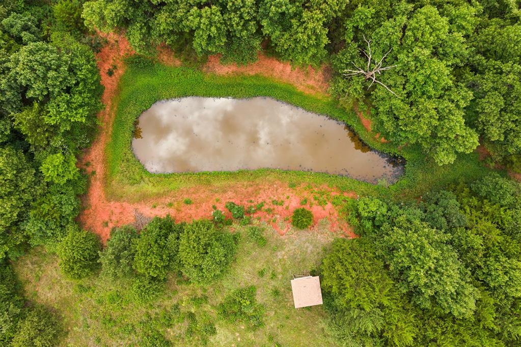 N Harrah Road Property Photo 6