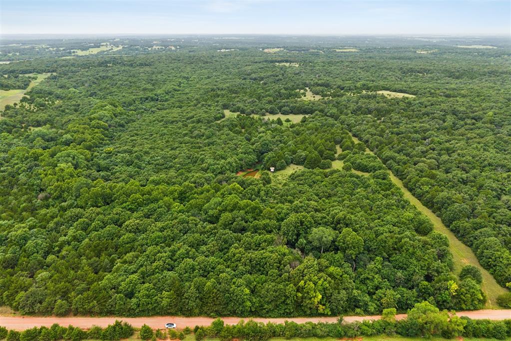 N Harrah Road Property Photo 10