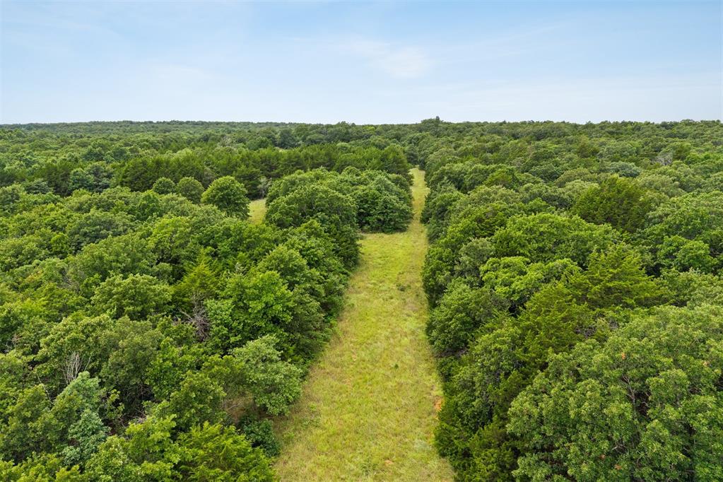 N Harrah Road Property Photo 17