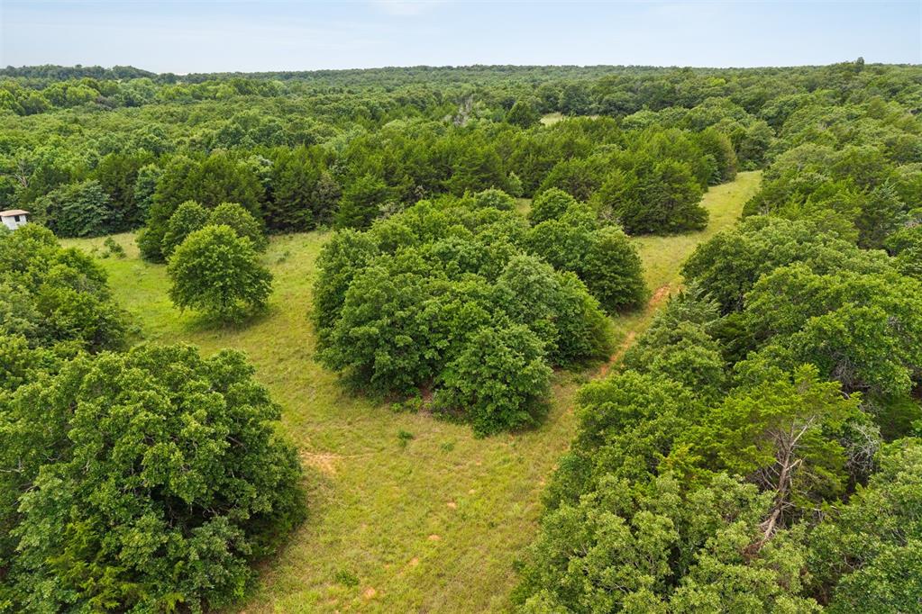N Harrah Road Property Photo 18