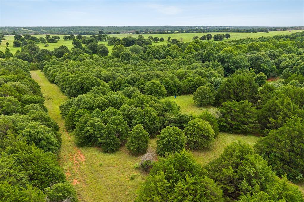 N Harrah Road Property Photo 19