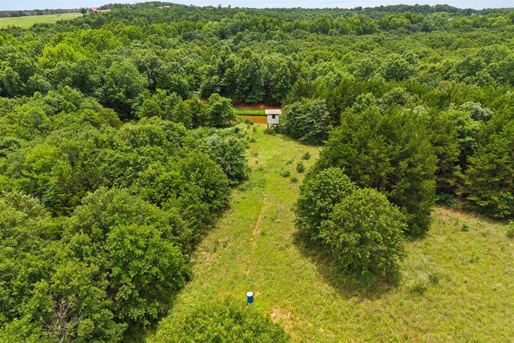 N Harrah Road Property Photo 23