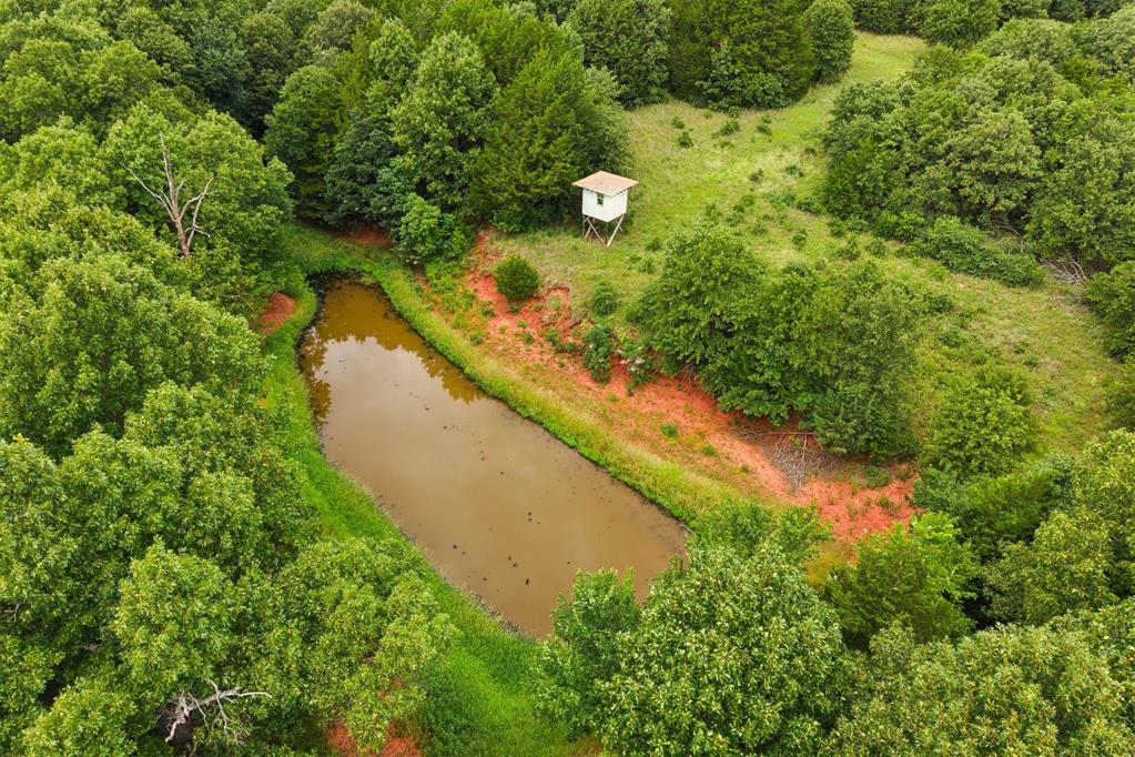 N Harrah Road Property Photo 28