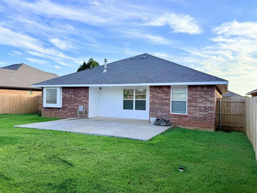 2261 Blue Jay Drive Property Photo 4
