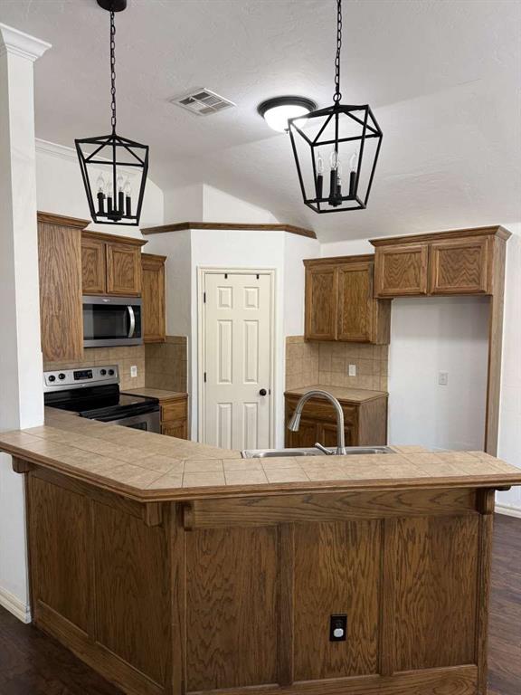2261 Blue Jay Drive Property Photo 13