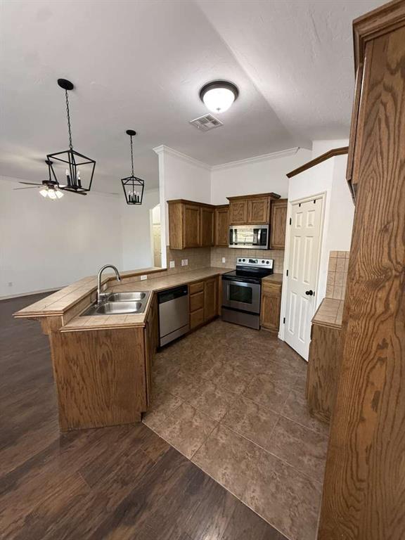 2261 Blue Jay Drive Property Photo 14