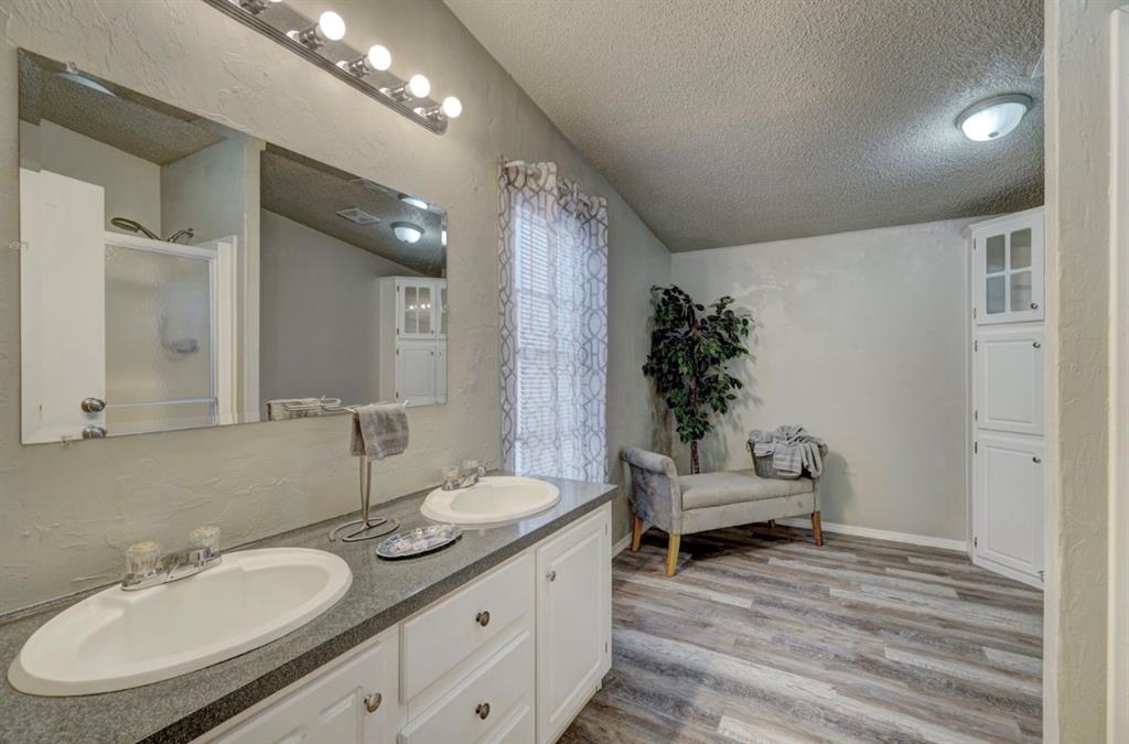 13709 Chaparral Road Property Photo 13