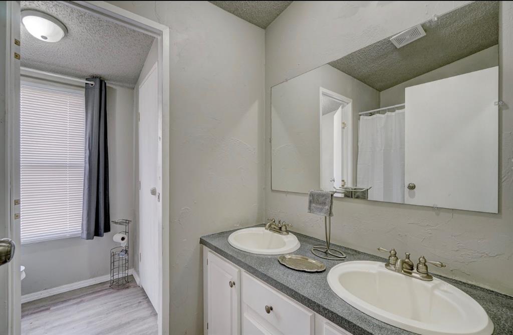 13709 Chaparral Road Property Photo 17