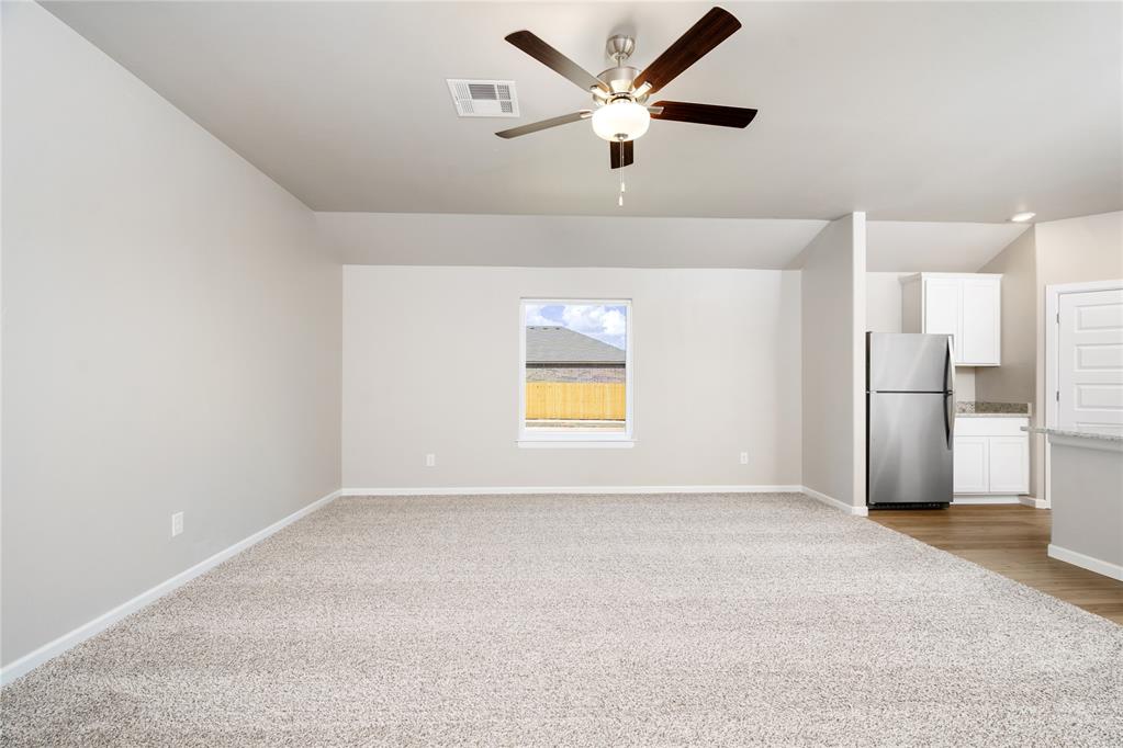 721 Luna Way Property Photo 3