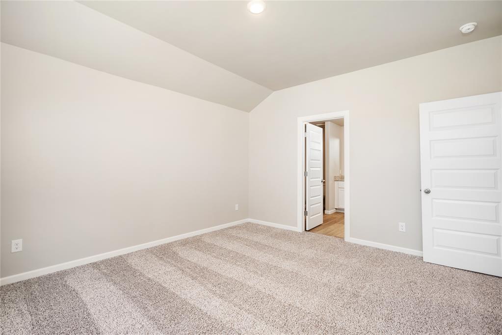 721 Luna Way Property Photo 4
