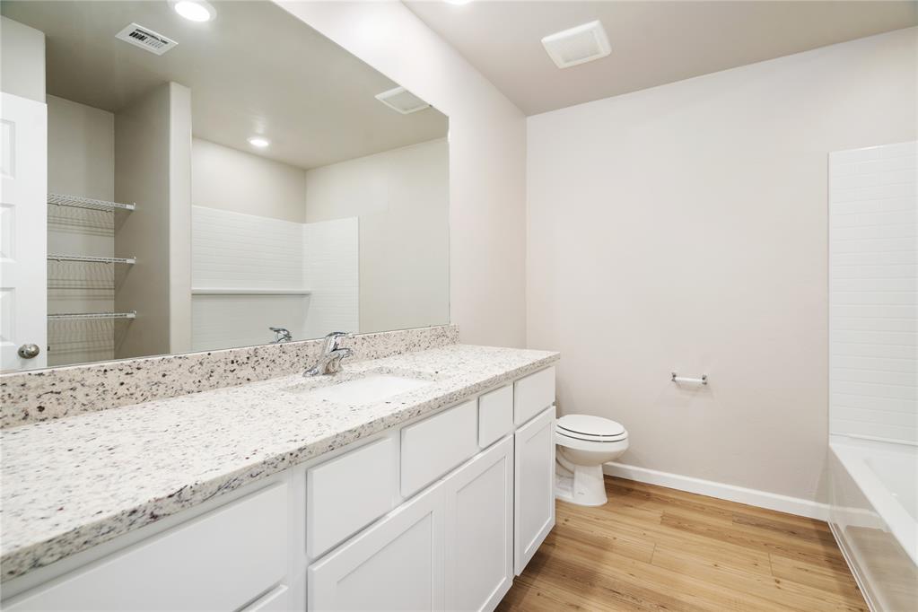 721 Luna Way Property Photo 9