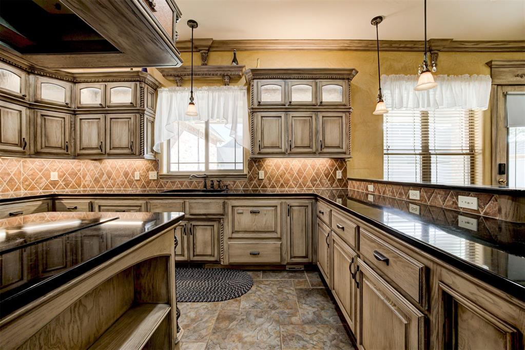 13100 Lorien Way Property Photo 12