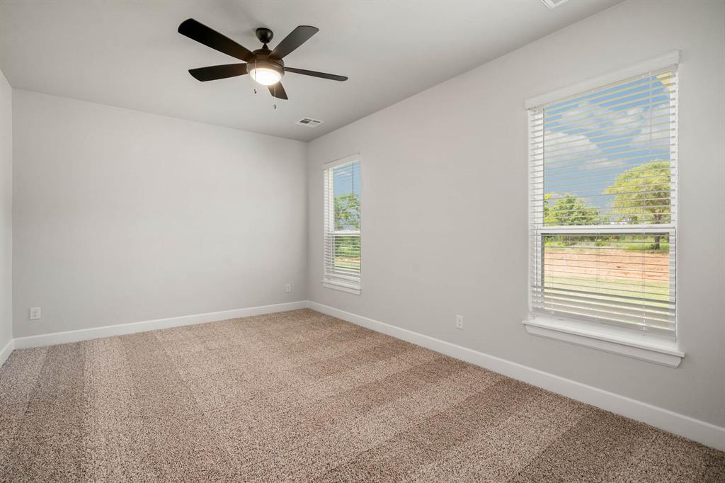 2375 Clubhouse Drive Property Photo 6
