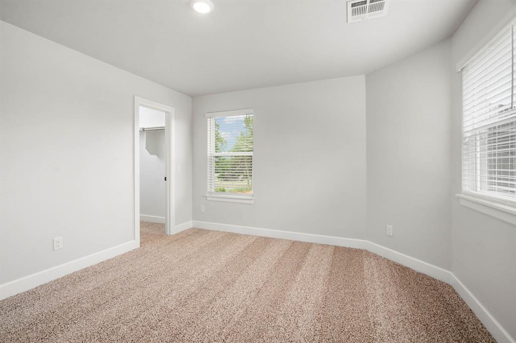 2375 Clubhouse Drive Property Photo 12