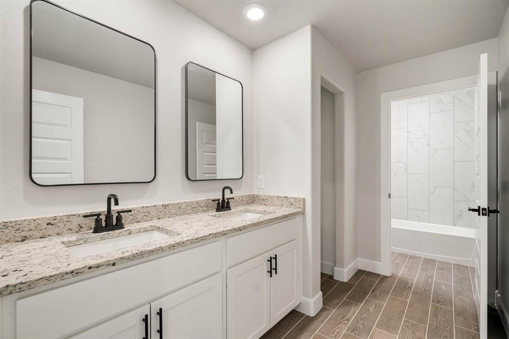 2375 Clubhouse Drive Property Photo 15