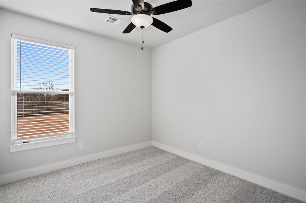 2288 Summit Circle Property Photo 15