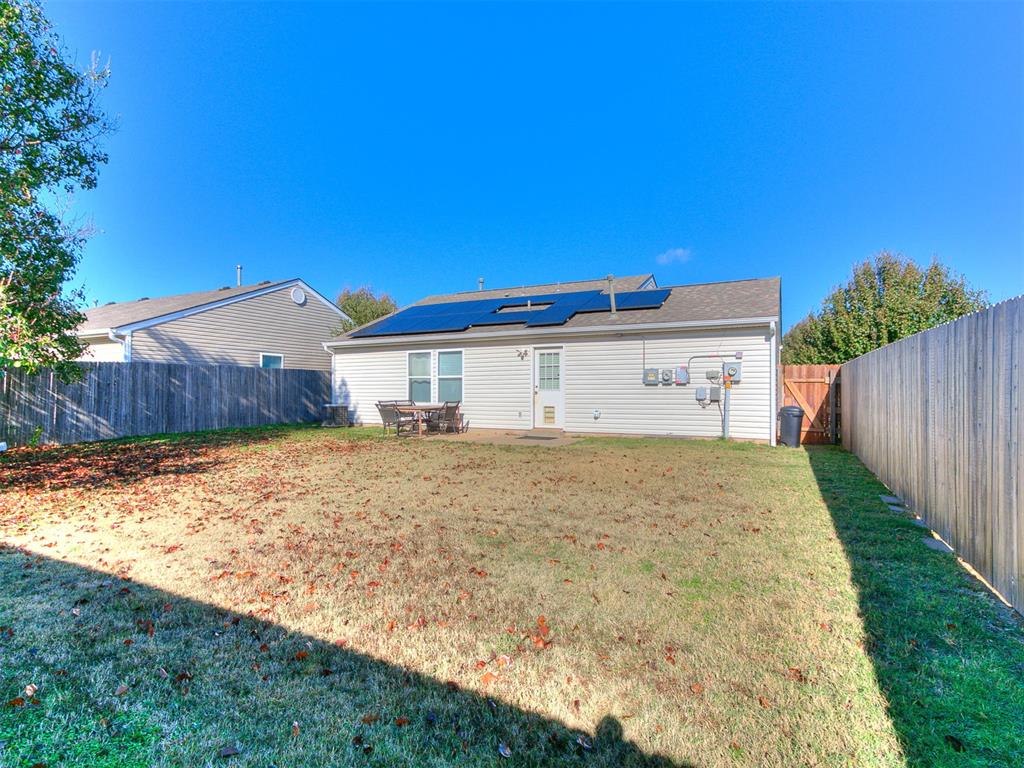 414 English Elm Lane Property Photo 10