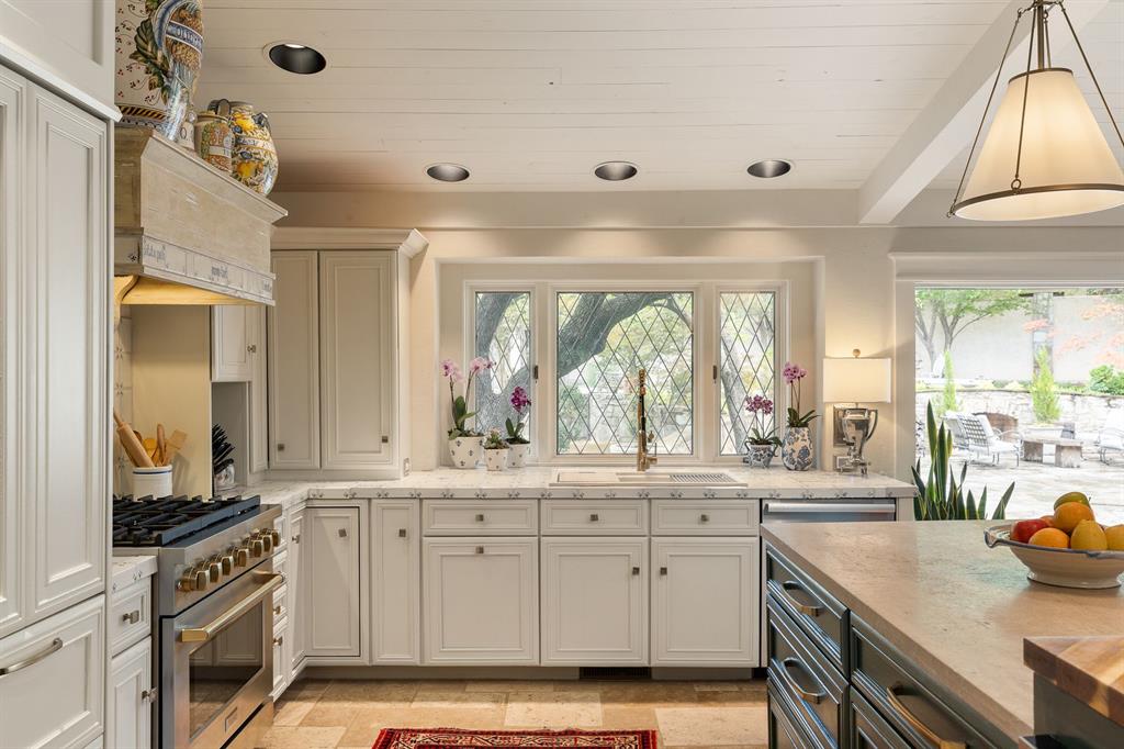 6638 Avondale Drive Property Photo 14