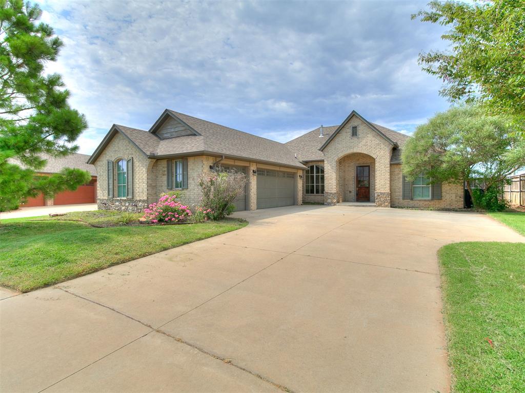 13569 Cobblestone Curve Road Property Photo 3