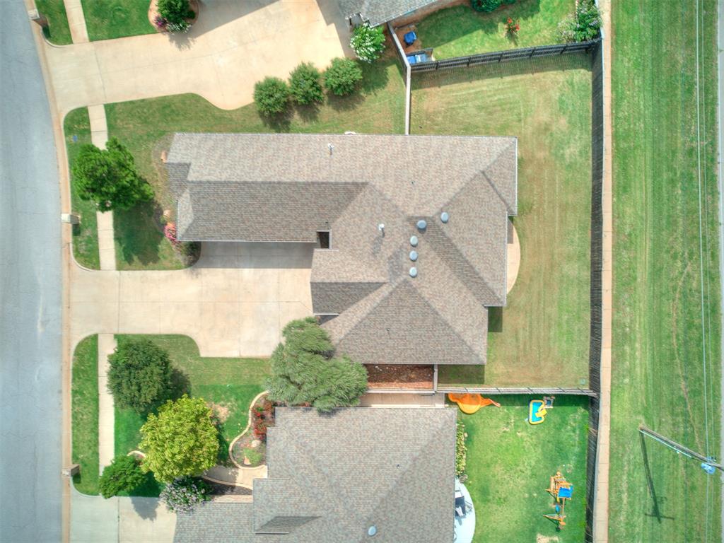 13569 Cobblestone Curve Road Property Photo 5