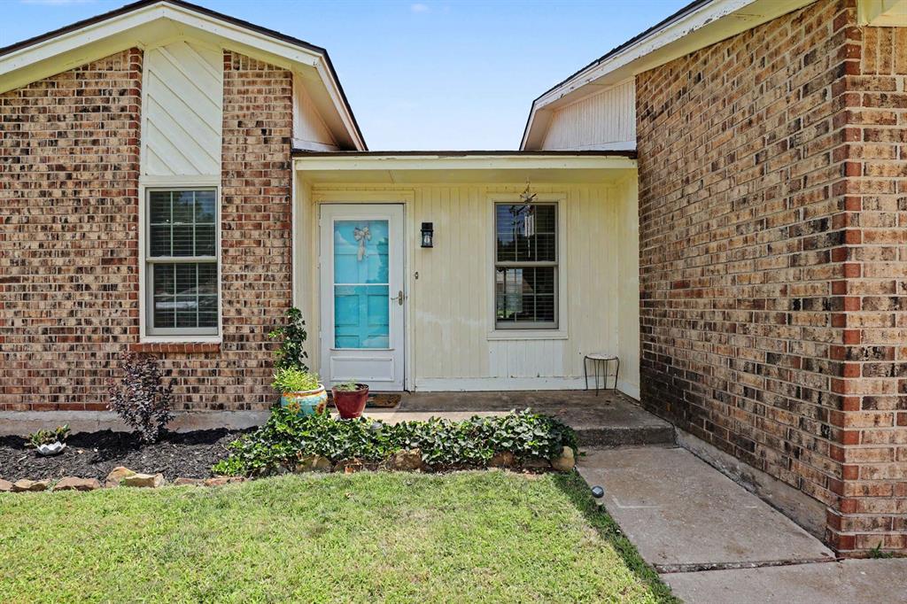 12216 Sw 15th Terrace Property Photo 1