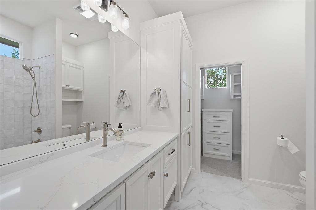 4200 Grand Timber Drive Property Photo 45