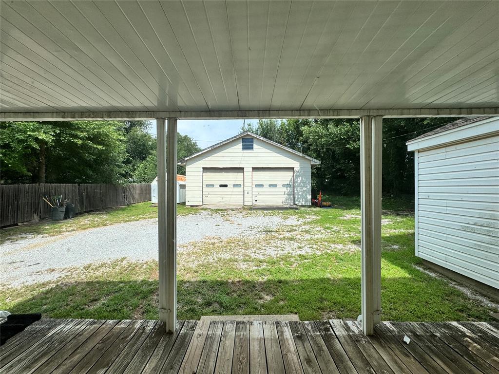 2616 N Norman Avenue Property Photo 18