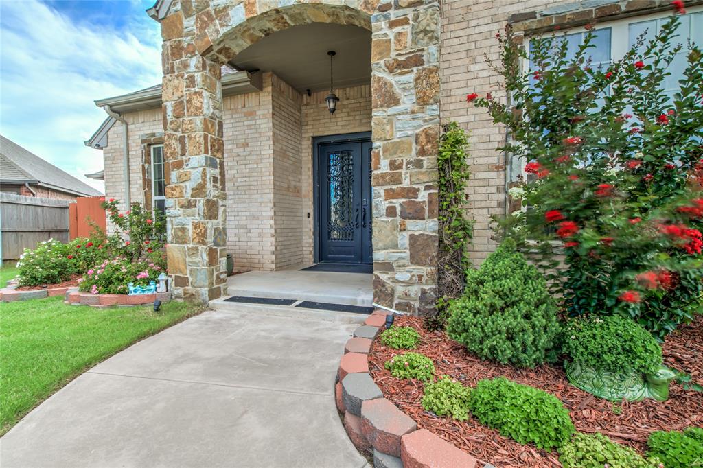 14409 Caledonia Way Property Photo 4