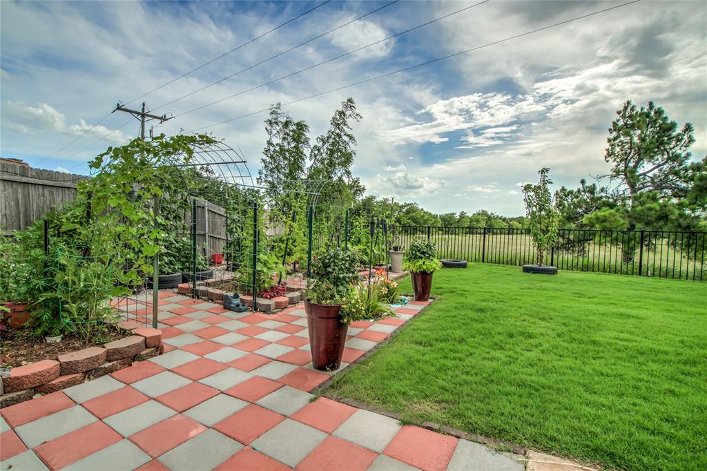 14409 Caledonia Way Property Photo 8