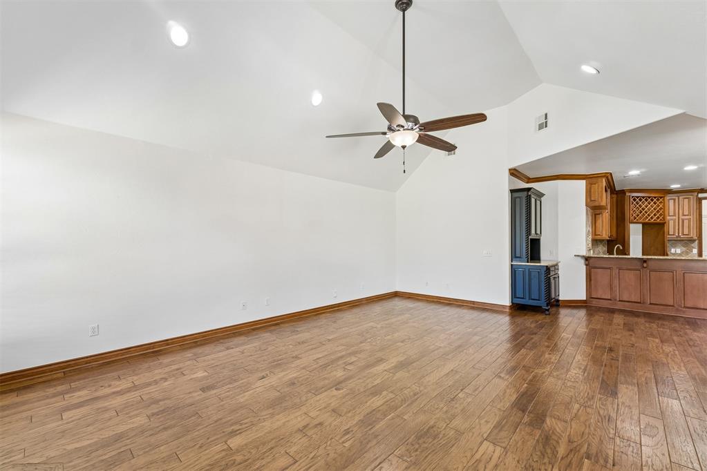 4913 Wellman Way Property Photo 11