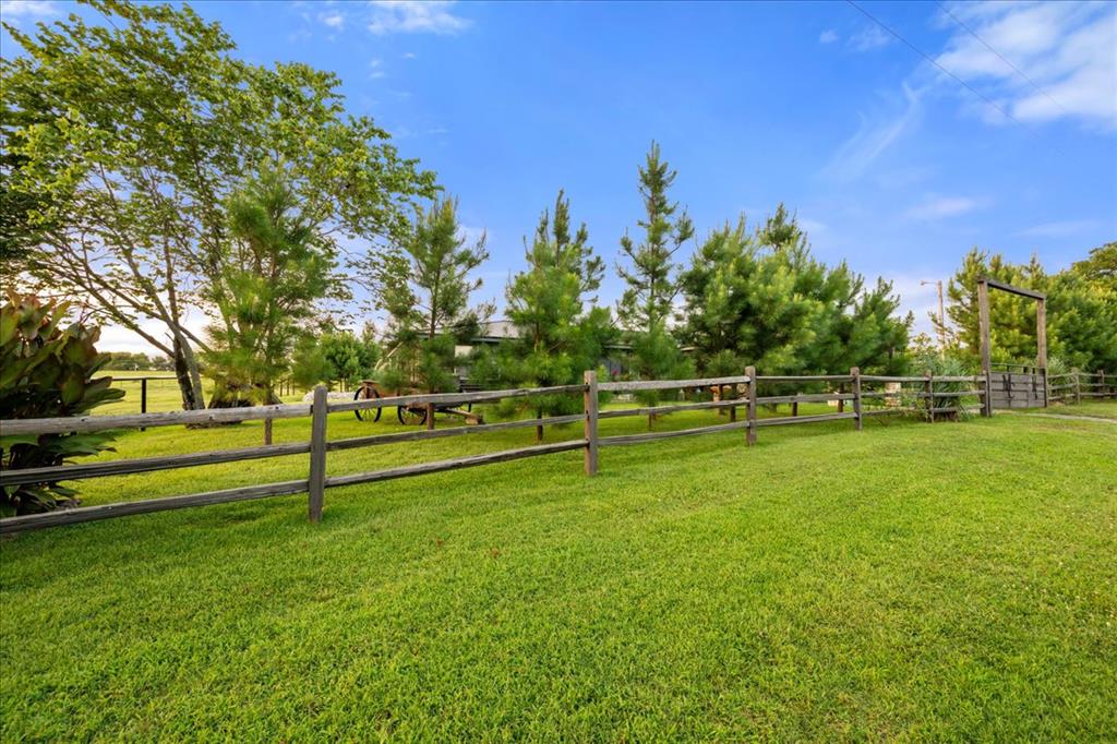 1274 W Walden Road Property Photo 4