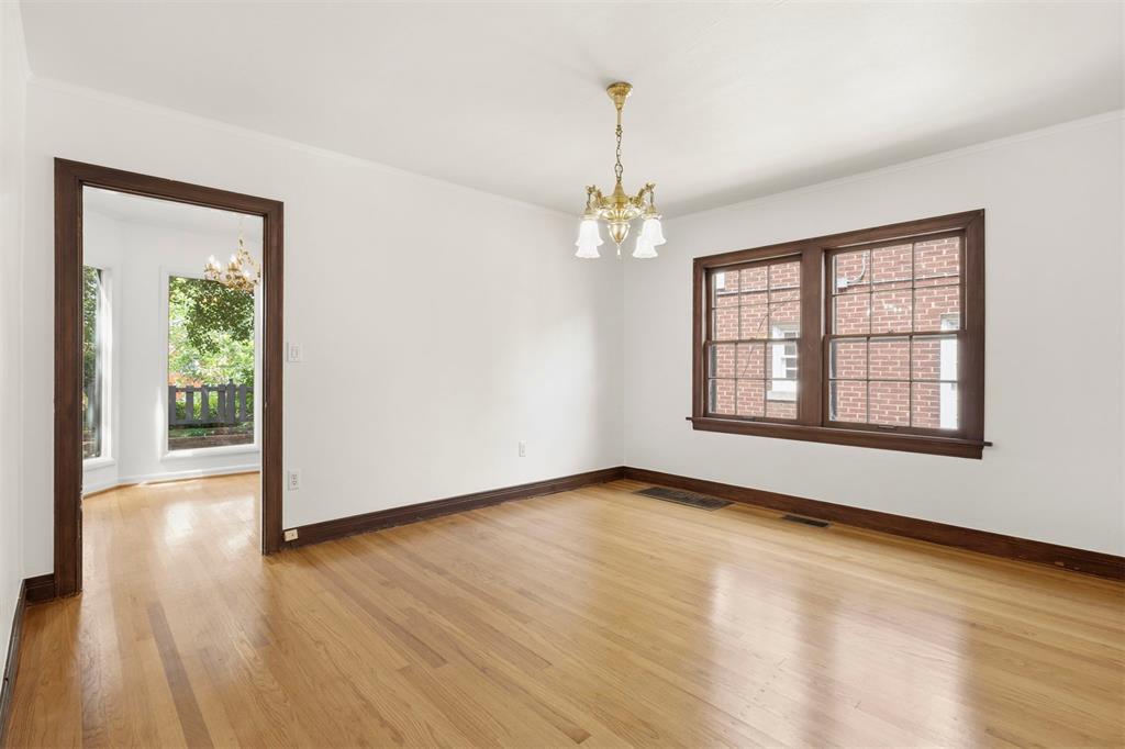 244 Nw 34th Street Property Photo 7