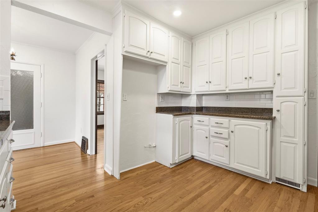 244 Nw 34th Street Property Photo 10
