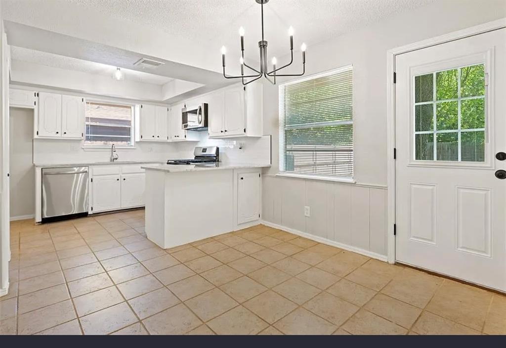5112 Gaines Street Property Photo 6