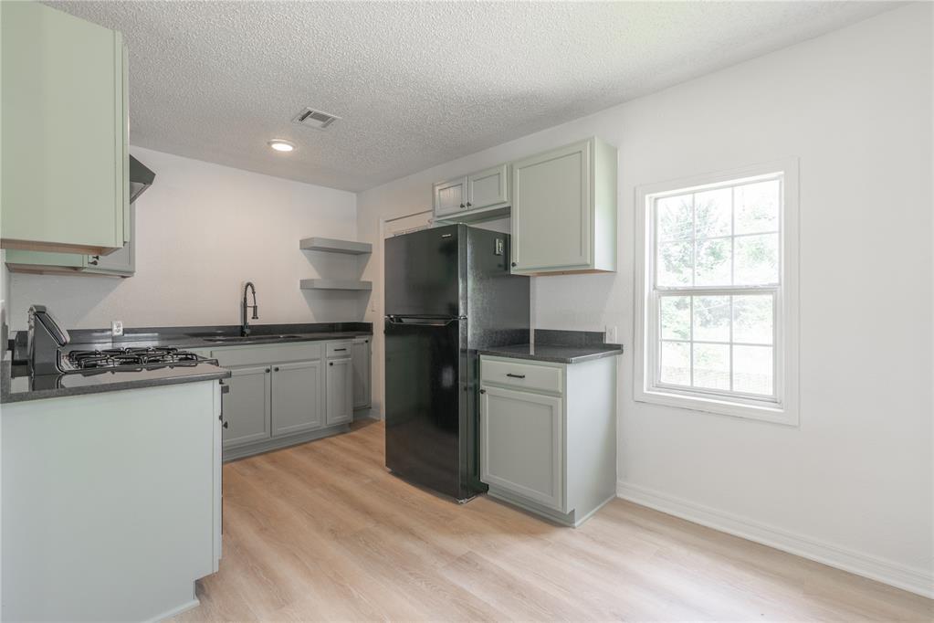 3405 S Woodward Avenue Property Photo 6