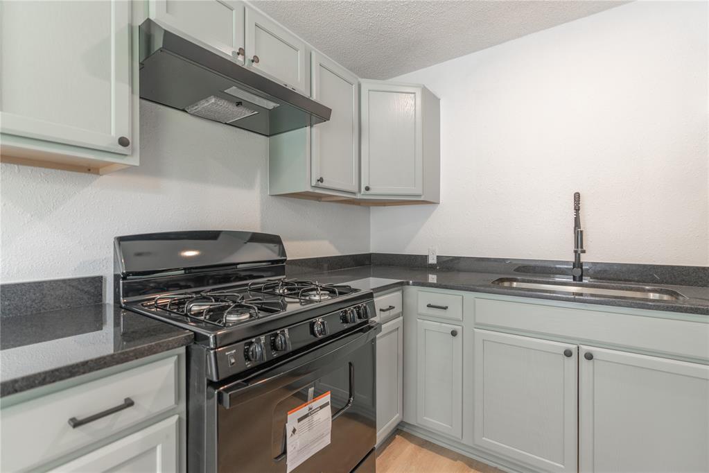 3405 S Woodward Avenue Property Photo 9