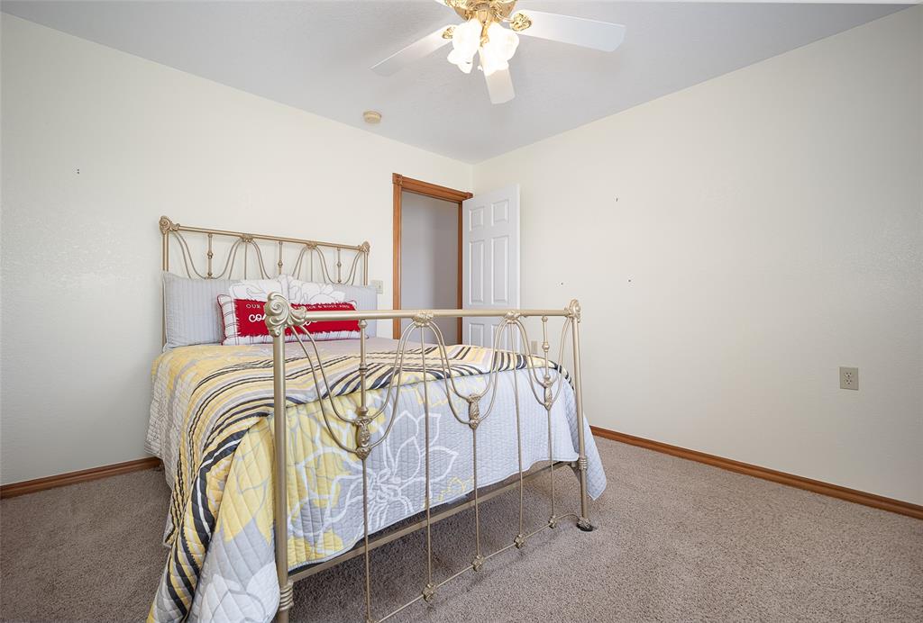 922 Blue Bird Terrace Property Photo 29