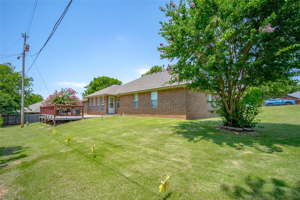 922 Blue Bird Terrace Property Photo 34