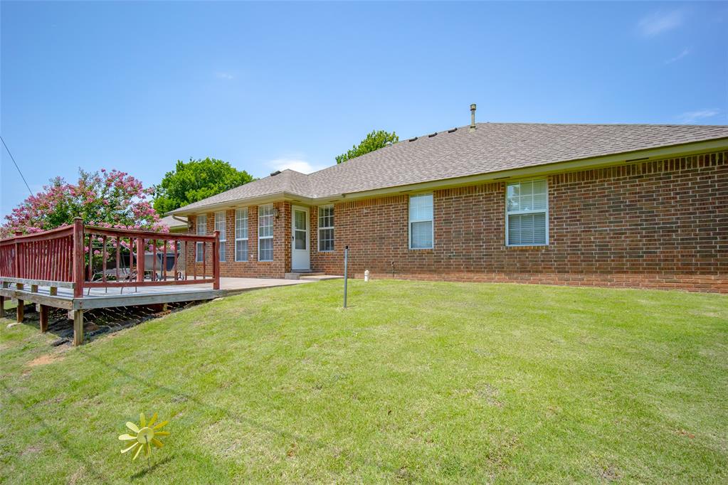 922 Blue Bird Terrace Property Photo 35