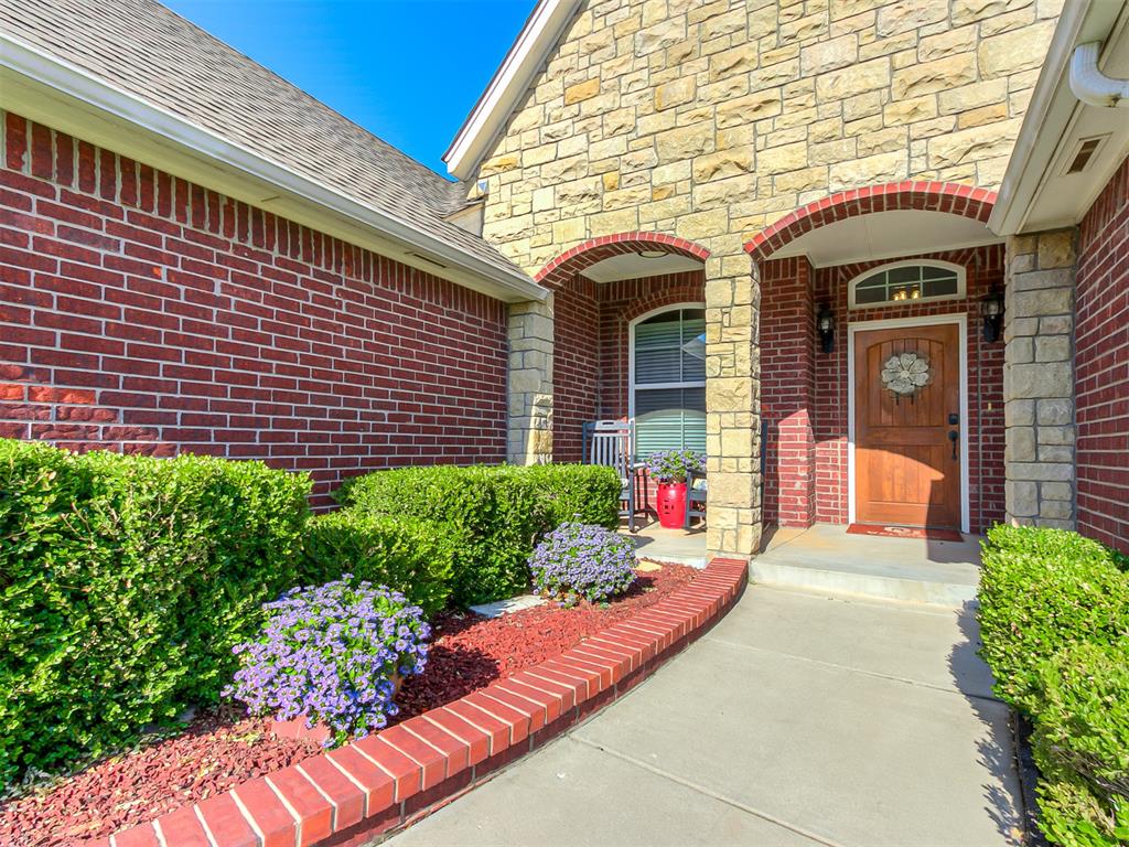 11705 Charleston Way Property Photo 3