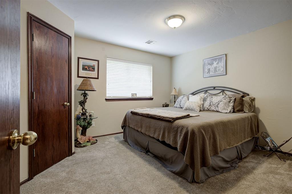 16708 Covington Manor Property Photo 33