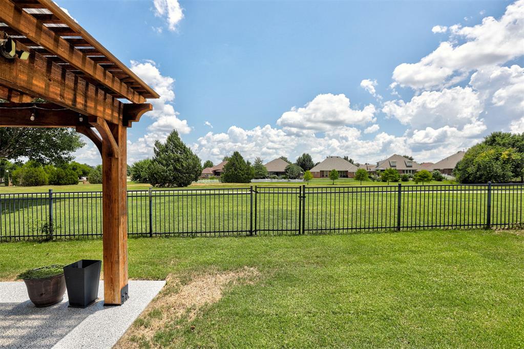 16708 Covington Manor Property Photo 41